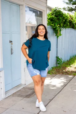 Macey Hi-Low T-Shirt in Teal