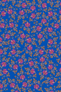 Tiggy Peak Top in Winter Blooms